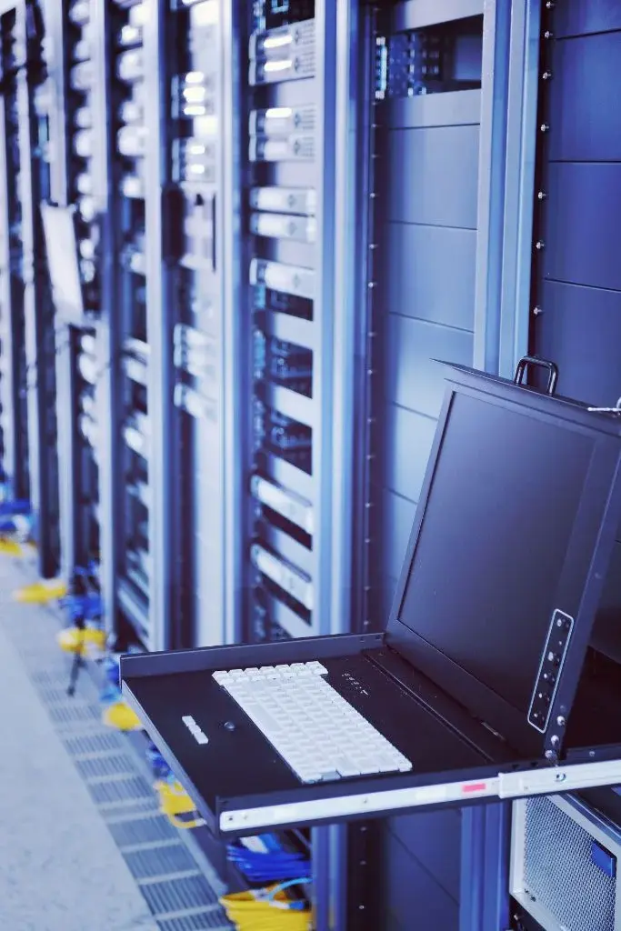 Maximizing-Technology-Investments-Through-Customized-IT-Services